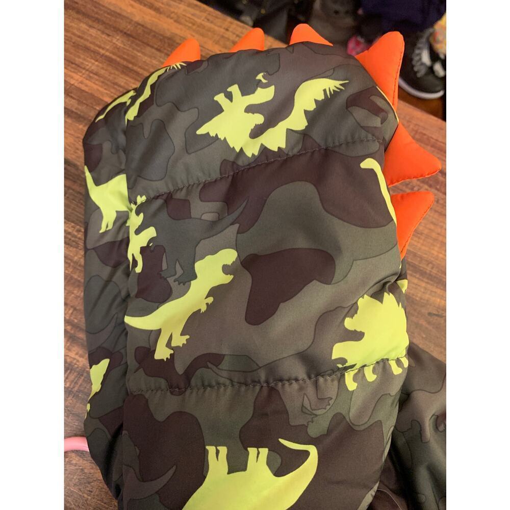MEMBER’S MARK Boy’s Camo Dinosaur Full Zip Hooded Puffer Vest / Size: 12 Months - Picture 6 of 9